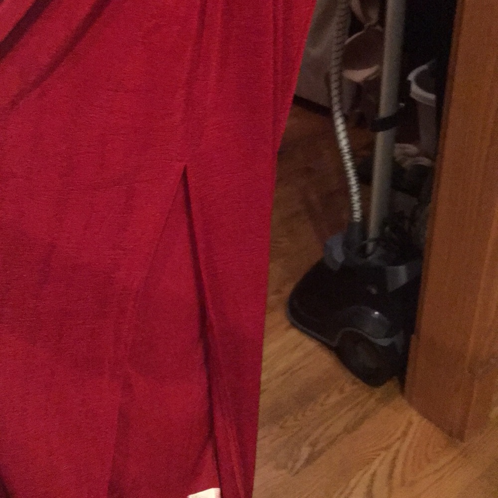 Red Dress - Picture 6 of 8